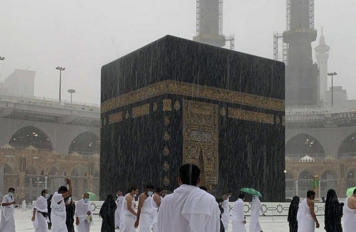 ببینید | تصاویر پربیننده از بارش شدید باران در مکه ببینید | تصاویر پربیننده از بارش شدید باران در مکه