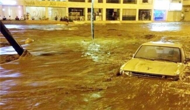 ببینید | جاری شدن سیلاب در شهر جده عربستان ببینید | جاری شدن سیلاب در شهر جده عربستان