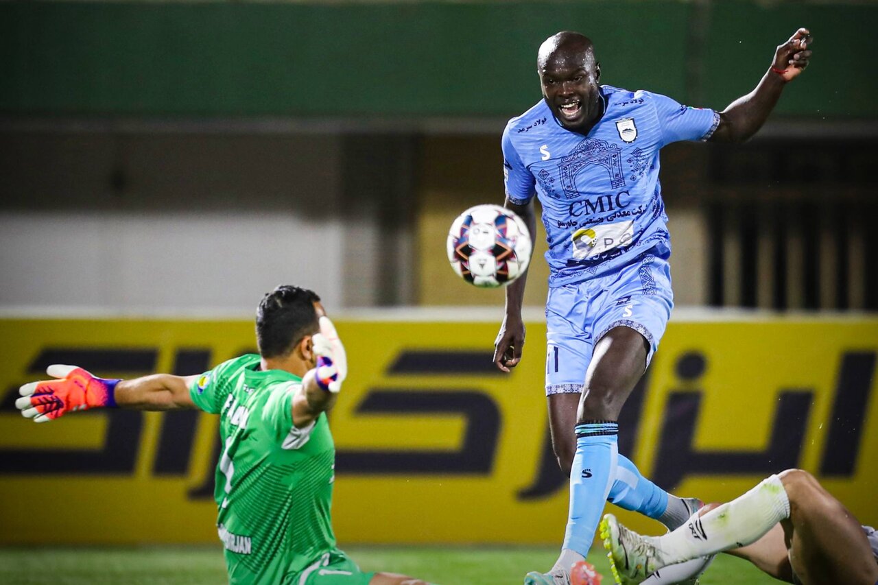 صدرنشین لیگ برتر در یزد تحقیر شد؛ برد ارزشمند فجر در خانه صدرنشین لیگ برتر در یزد تحقیر شد؛ برد ارزشمند فجر در خانه