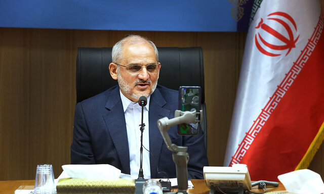 حاجیمیرزایی: اگر قحطی میشد، گرانی به چشم نمیآمد / دولت مانع بروز قحطی در جنگ شد حاجیمیرزایی: اگر قحطی میشد، گرانی به چشم نمیآمد / دولت مانع بروز قحطی در جنگ شد