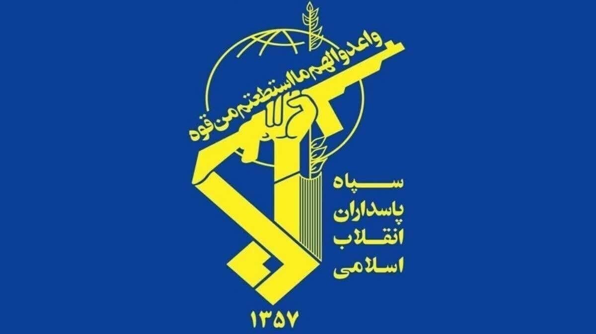 دو فرمانده کل شهید سپاه در کنار یکدیگر+ تصویر دو فرمانده کل شهید سپاه در کنار یکدیگر+ تصویر